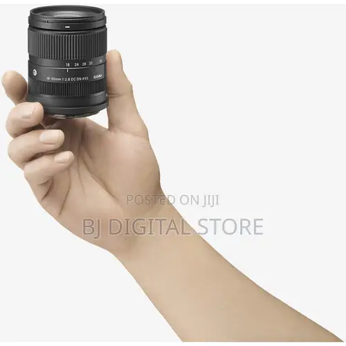 Sigma 18-50mm F/2.8 DC DN Contemporary Lens (Sony E) - 1