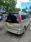 Toyota Noah 2001 Gold - 4