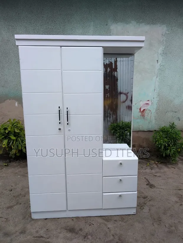 Wood Wardrobe - Clean - 1