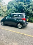 Toyota Ractis 2012 - 5