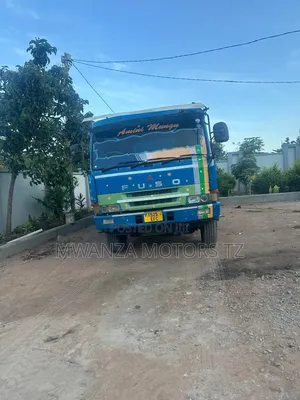 Mitsubishi Fuso Tipper V8 Truck