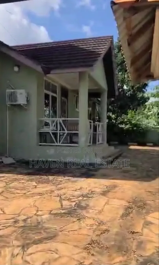 4 Bedroom House for Rent in Mjini, Chukwani - 1