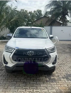 Toyota Hilux 2020 Double Cabin