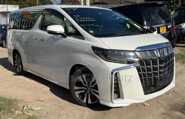 Toyota Alphard 2.5 Petrol AWD 2019 White - 1