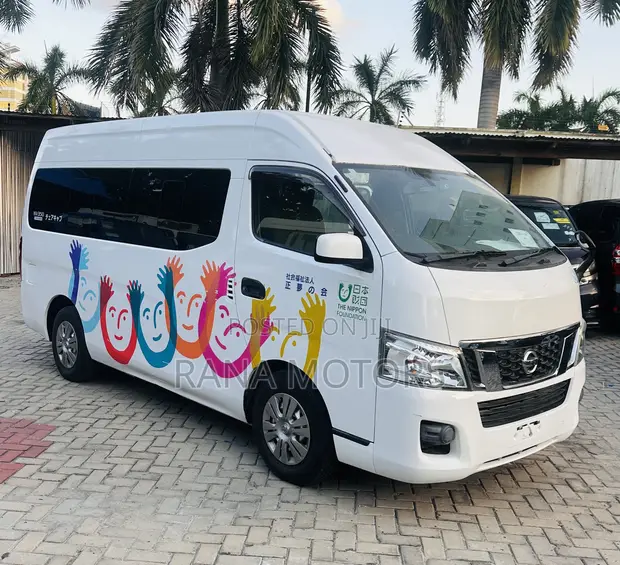 Nissan Caravan (Urvan) 2013 - White - 1