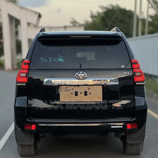 Toyota Land Cruiser Prado 2019 Black - 1