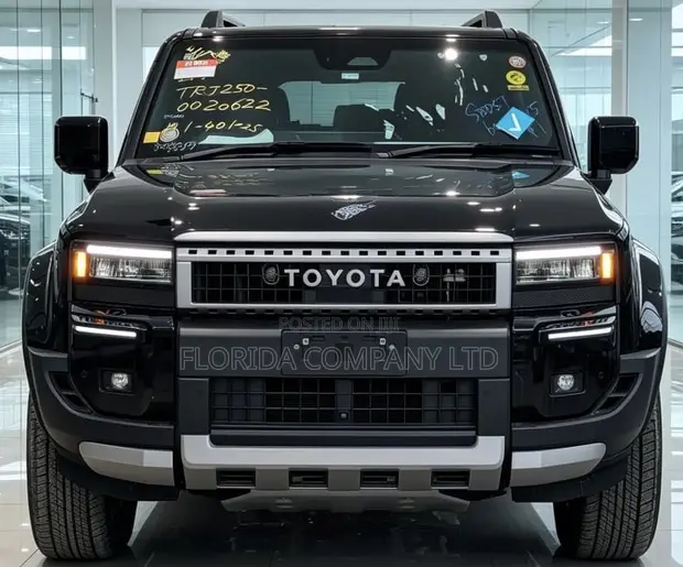 Toyota Land Cruiser LC250 VX 2025 Nyeusi - 1