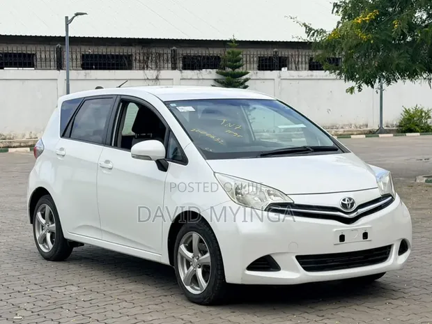 Toyota Ractis 2010 White - 1