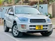 Toyota RAV4 2004 Nyeupe - 4