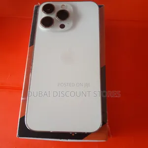Apple iPhone 13 256GB White