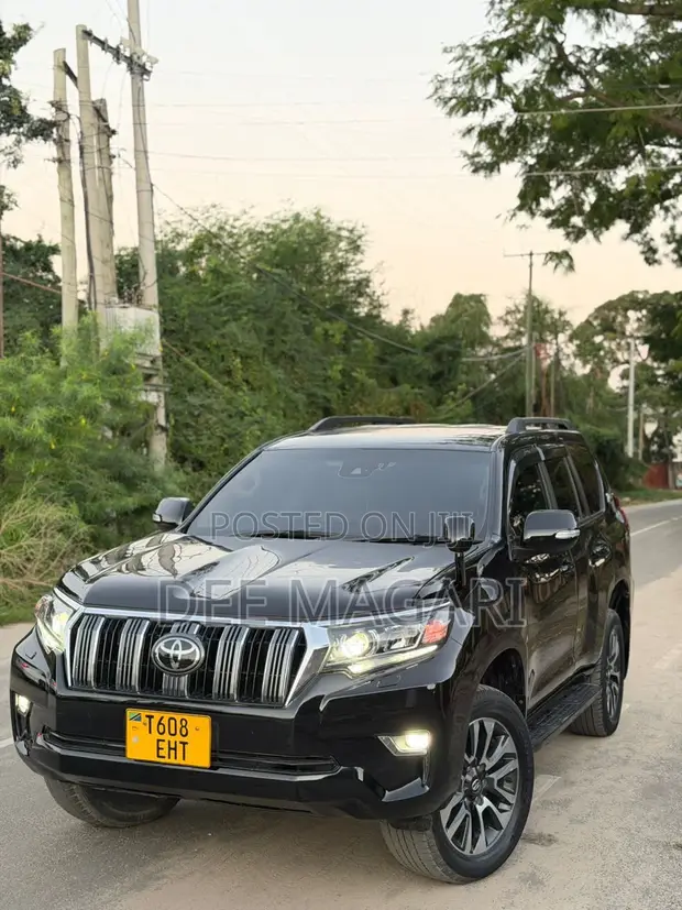 Toyota Land Cruiser Prado TX-L 2022 Black - 1