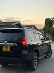 Toyota Land Cruiser Prado TX-L 2022 Black - 2