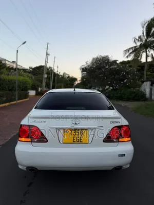 Toyota Crown Athlete 2007 White