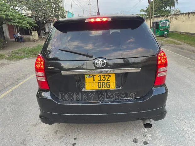 Toyota Wish 2004 - Gray - 1