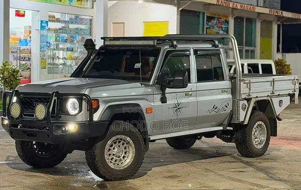 Toyota Land Cruiser 70 Series 2025 Gray - 1