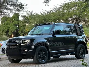 Land Rover Defender 110 D300 2023
