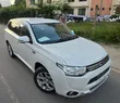 Mitsubishi Outlander 2015 PHEV White - 2