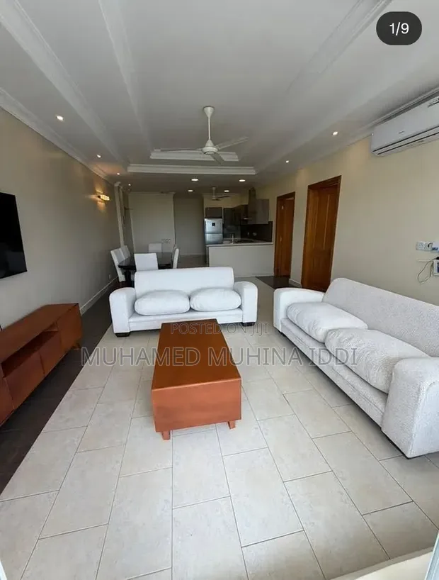 Furnished 4-Bedroom Apartment for Rent in Oyster Bay - 1