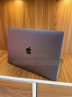 Apple MacBook Pro 2018 13" 8GB RAM Intel Core i5 256GB SSD