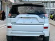 Mitsubishi Outlander 2010 White - 2