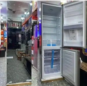 Hisense H370bmi Friji lenye Dispenser ya Maji - 263L