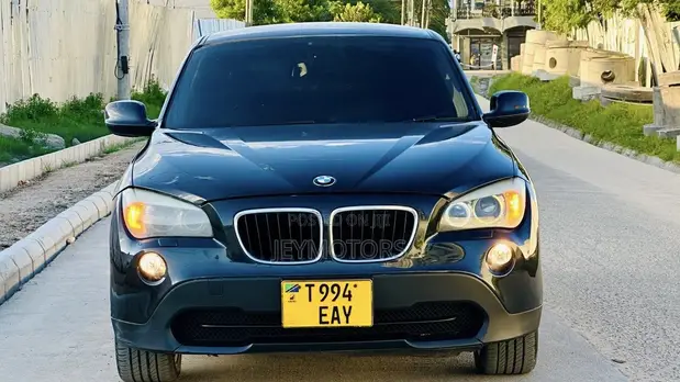 BMW X1 2010 Black - 1