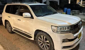 Toyota Land Cruiser 2016 ZX Nyeupe