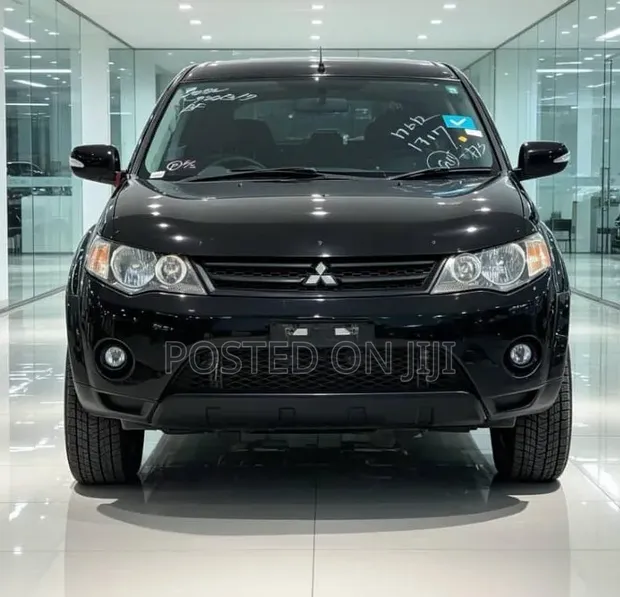 Mitsubishi Outlander 2006 Nyeusi - 1