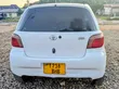 Toyota Vitz 2002 White - 2