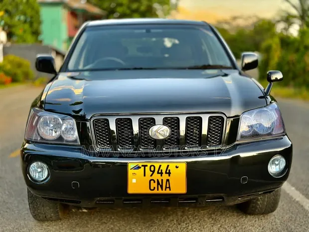 Toyota Kluger 2004 Nyeusi - 1