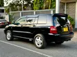 Toyota Kluger 2004 Nyeusi - 4