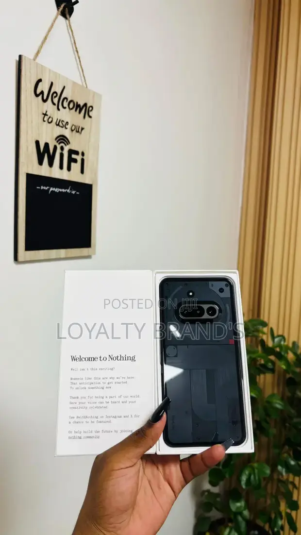 Nothing Phone 3a 256GB Mpya Nyeusi - 1