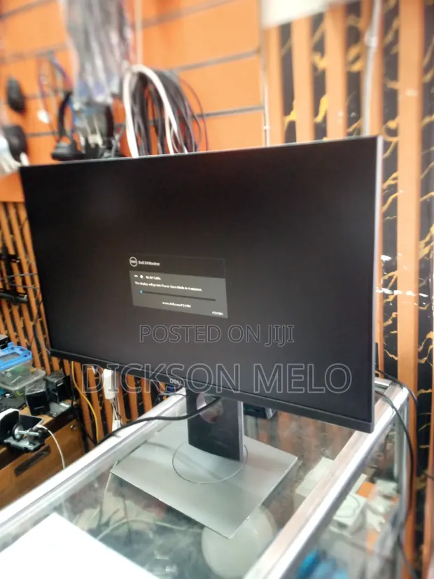 Dell Frameless 24-inch Full HD Monitor - 1