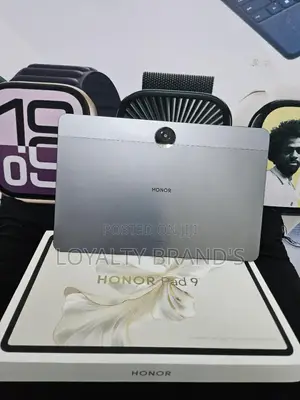 New Honor Pad 9 256GB with Bluetooth Keyboard