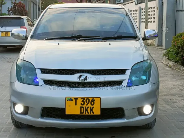Toyota IST 2005 - 1