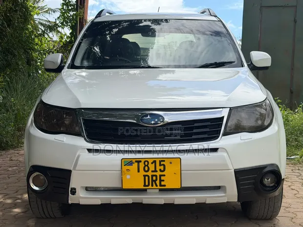 Subaru Forester 2009 White - 1