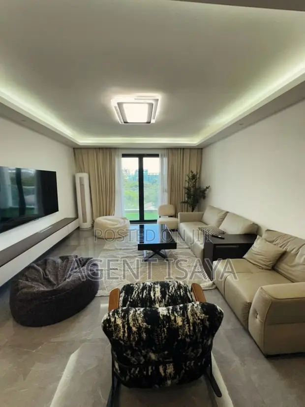 Furnished 3 Bedroom Apartment for Rent in Oyster Bay - 1
