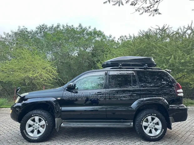Toyota Land Cruiser Prado TX 2005 Black - 1