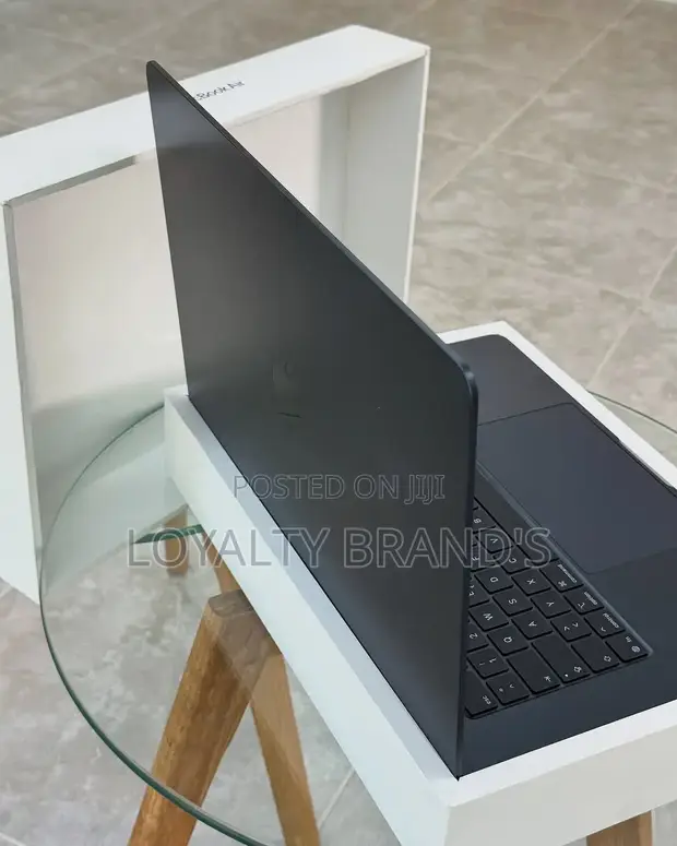 Apple MacBook Air 2025 M4 15" 512GB SSD 16GB RAM - 1