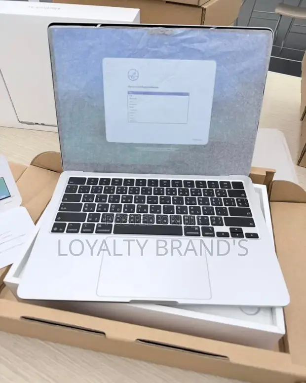 Apple MacBook Air 2025 M4 16GB RAM 256GB SSD - 1