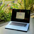 Apple MacBook Air 2020 M1 13-inch 256GB SSD 8GB RAM - 2