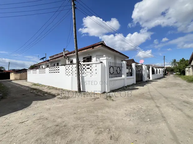 3 Bedroom House for Sale in Tabata Kimanga - 1