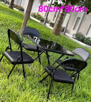 Zuo Modern Corner Table and 4 Chairs - Brand New