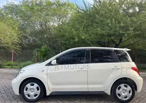 Toyota Premio 2004 - White