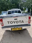 Toyota Hilux 2.5 D-4D 4x4 SRX 2011 Pickup - 3