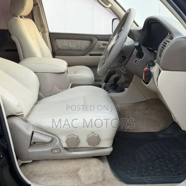 Toyota Land Cruiser HDJ 100 2000 Black - 1