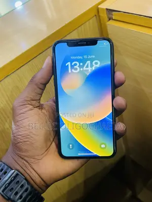 Apple iPhone X 64GB Black