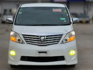 Toyota Alphard 2012