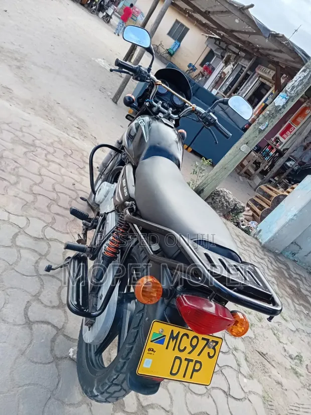 Bajaj Boxer 125 2021 - Black - 1