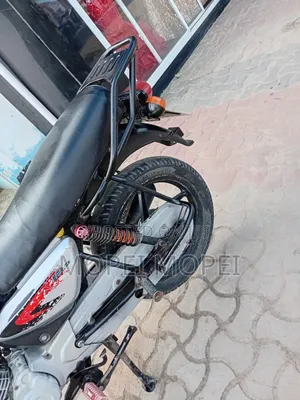 Bajaj Boxer 125 2021 - Black